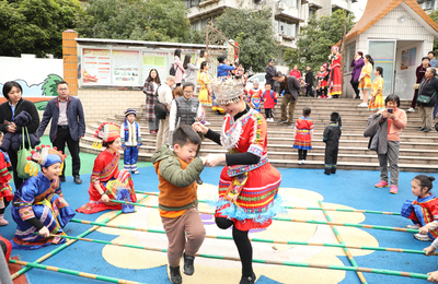 【我们的节日】幼儿园举行“多彩三月三,快乐师幼娃”民族文化展示活动